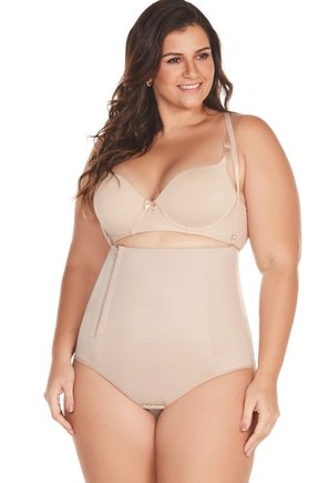 300rae c003 look completo