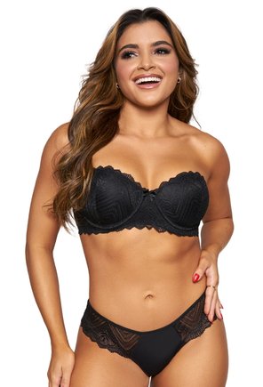 20865 tomara que caia de renda look preto